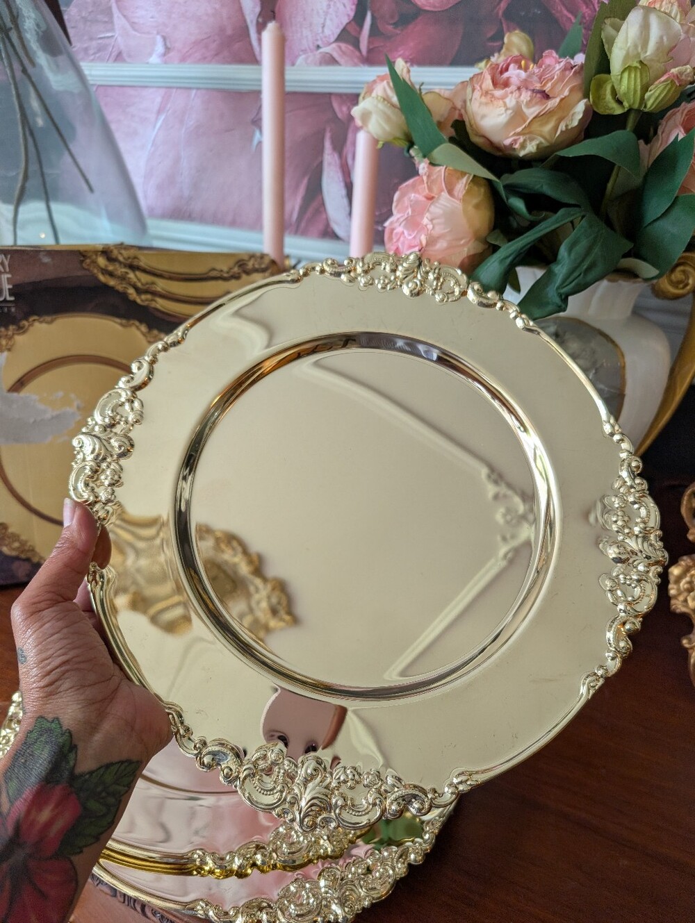 Beautiful and like new Set Of 4, Godinger Gold Polished Brass Baroque Charger
